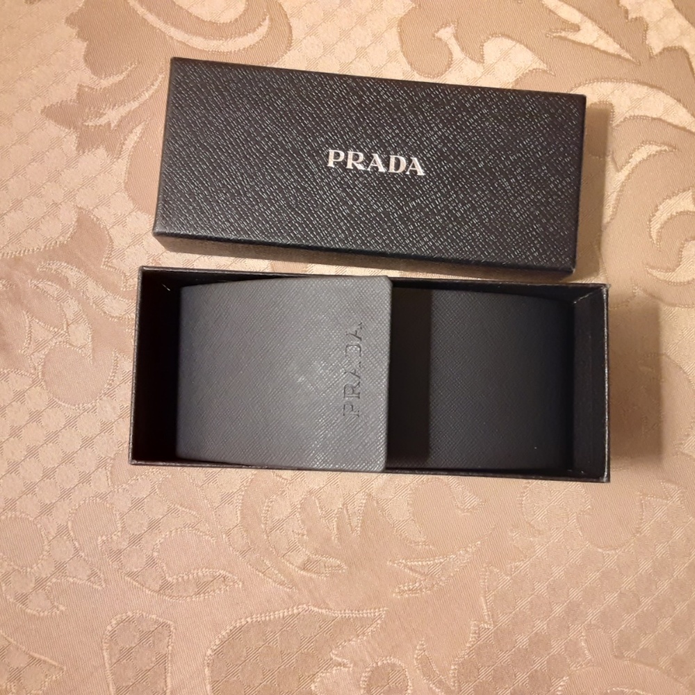 Prada Sunglasses with COA - Picture 3 of 13